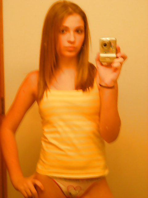 XXX Silly Skinny Small Tits Selfshot Sylvia