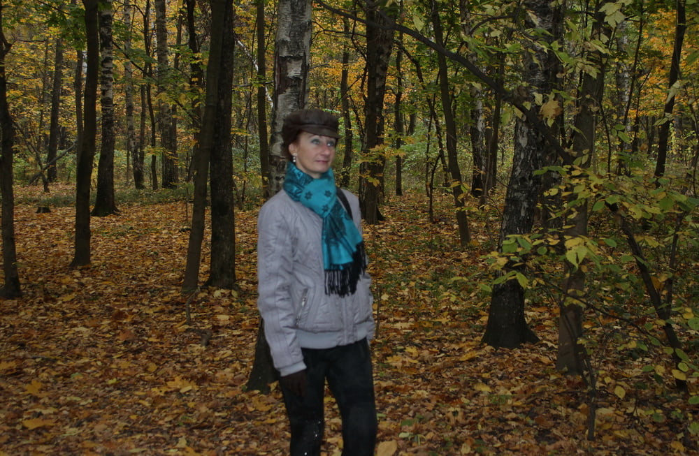 Autumn park - 32 Photos 