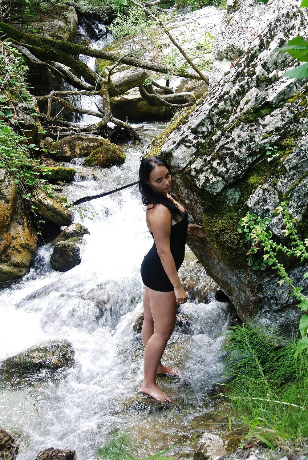 XXX MUZEYYEN LOVES TRAVEL AND NATURE