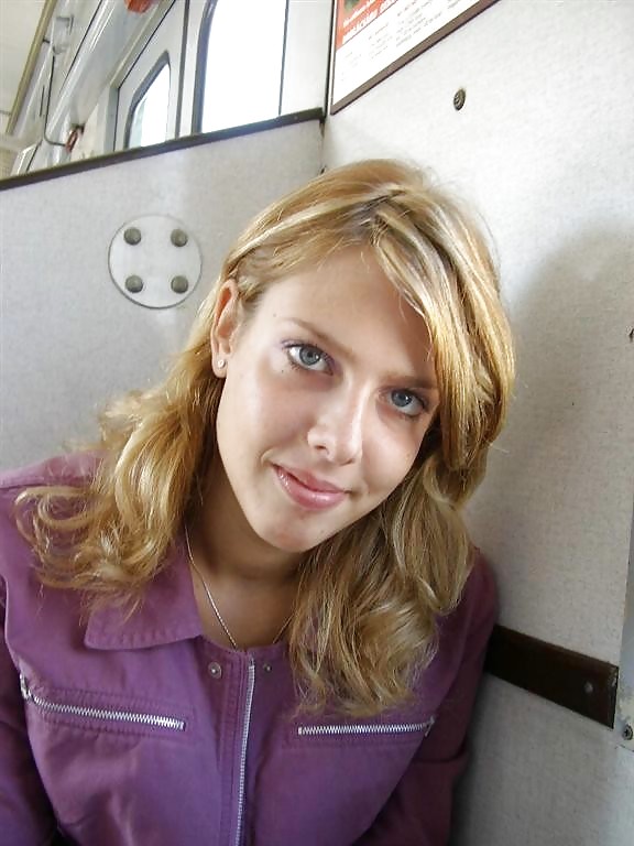 XXX ALL AMATEUR - Here is SOPHIE