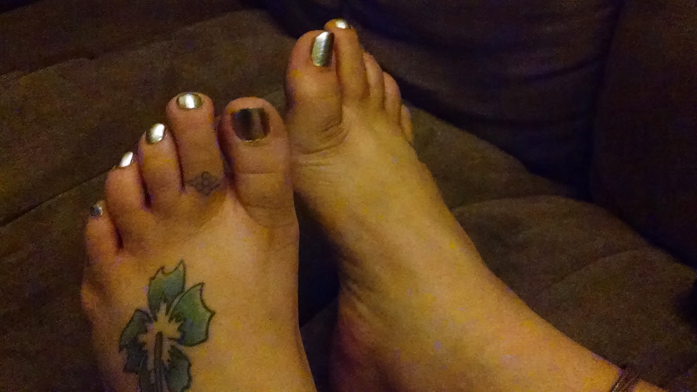 XXX Wifes Barefoot Painted Toes More Pictures Coming Soon