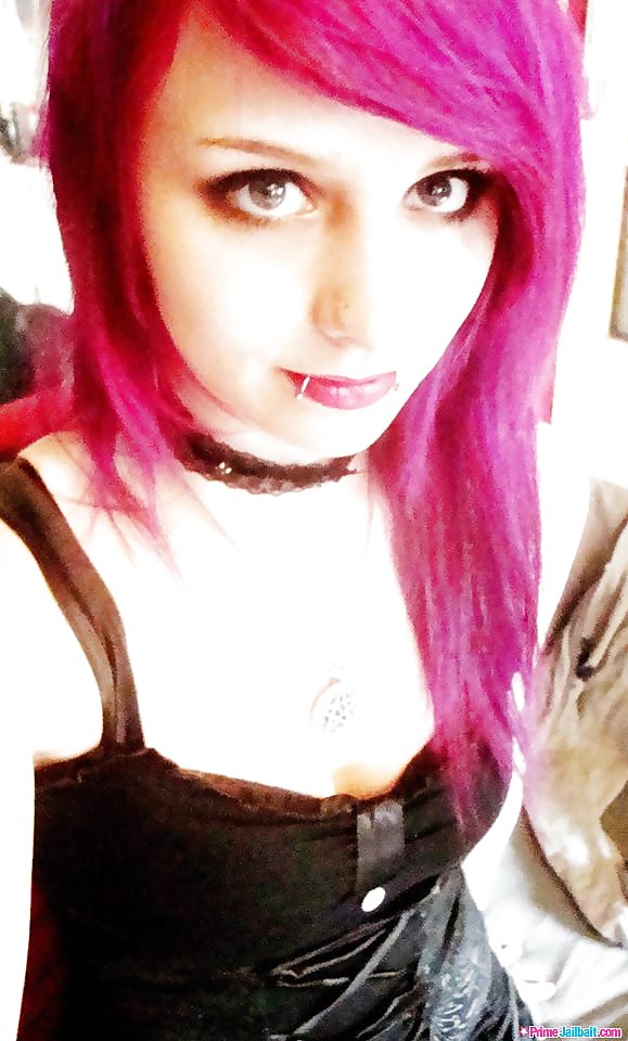 XXX Dyed Hair Girls