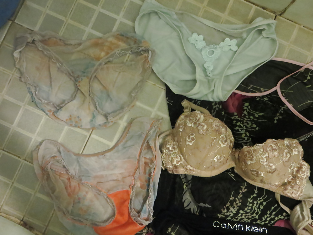XXX Dirty panties & bra of milf neighbour girl 26-07-2014