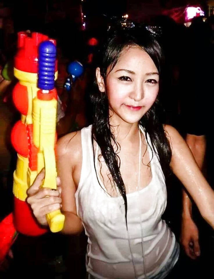 XXX Amateur Self Shot Songkran Festival Thailand Funny Day