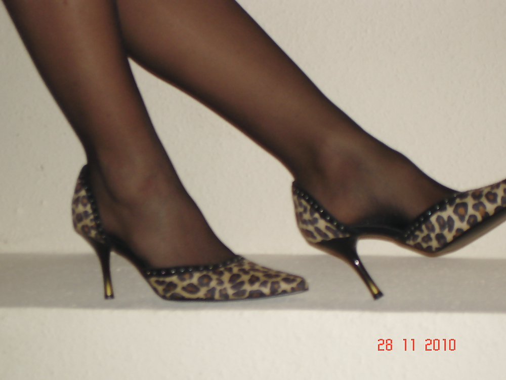 XXX high heels ,stocking ,nylons and more