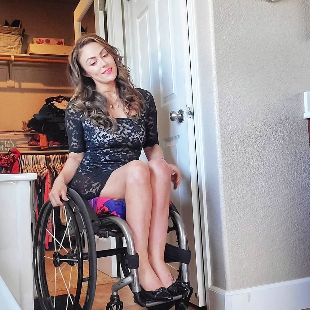 Horny MIL in wheelchair so good to fuck her hard - 19 Photos 