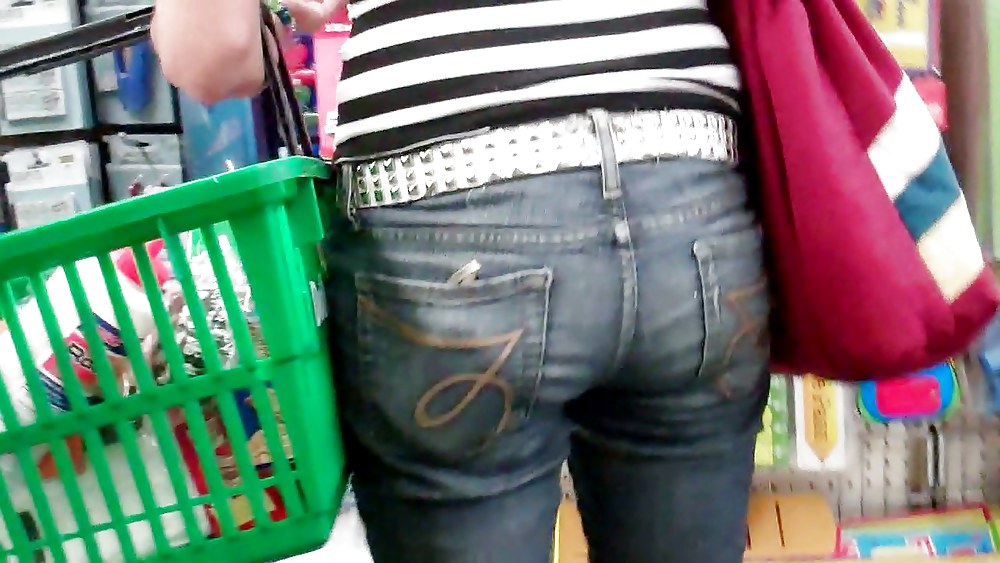 XXX Tuesday morning butts & ass in jeans on parade