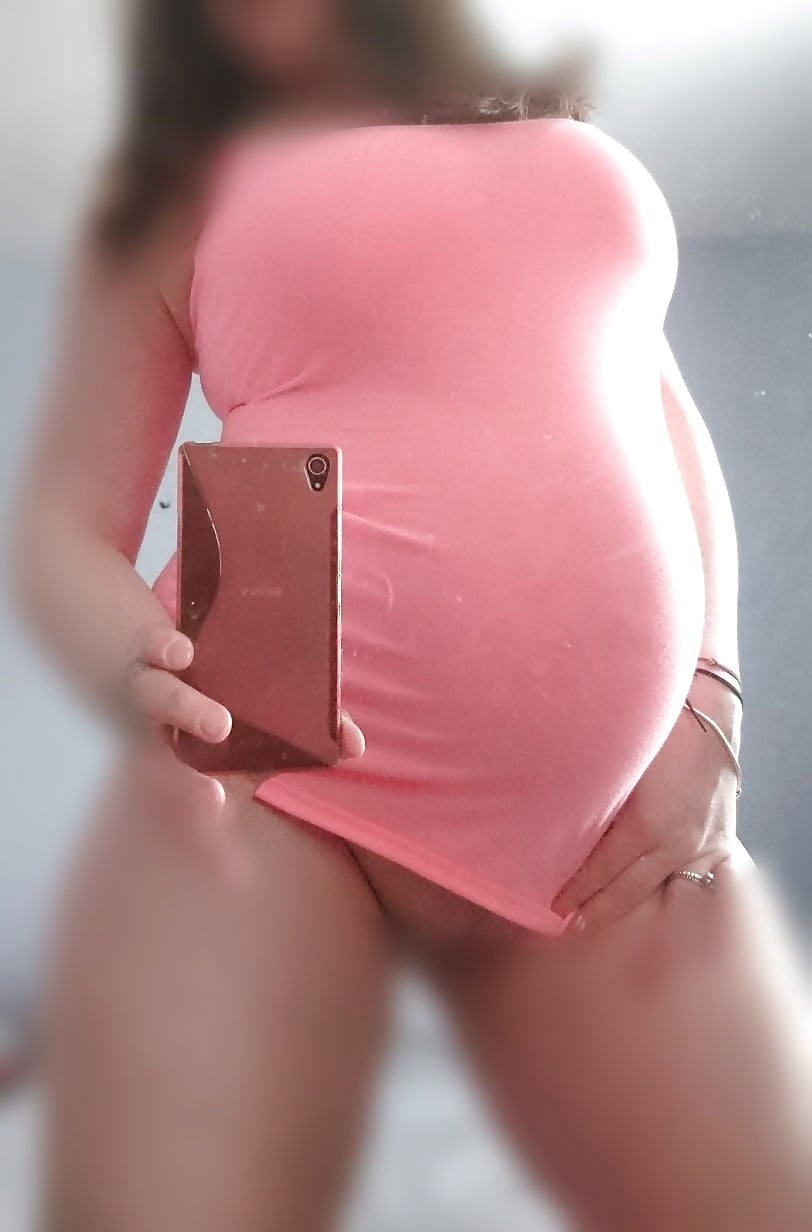 XXX Pregnant UK Escort 164038715