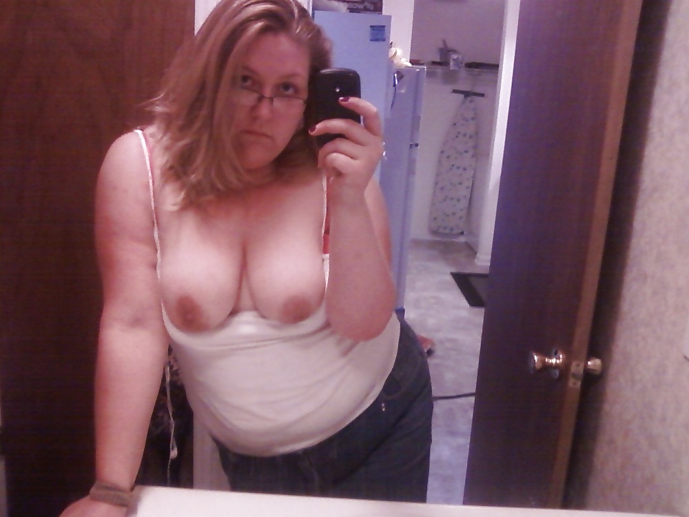 XXX Selfie Amateur BBWs, Curvy and Thick! - vol 63!