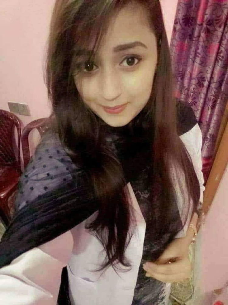 Hot Paki Girl Selfie 13 Pics Xhamster