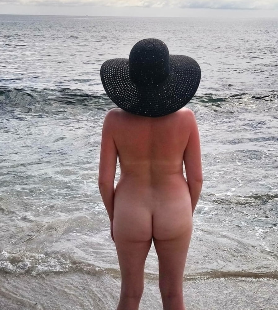 Friend S Wife Naked On The Fkk Beach 14 Pics Xhamster