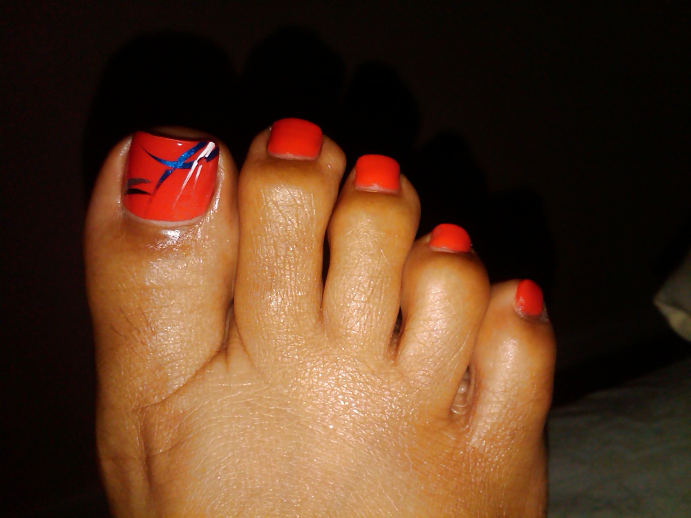 XXX feet,  feet,  toes, toes, and soles , pretty toes