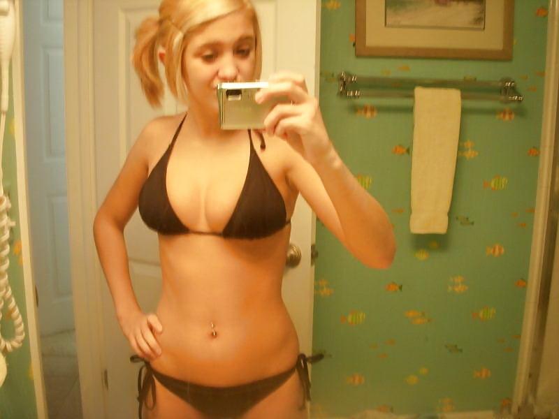 XXX hot teen selfies