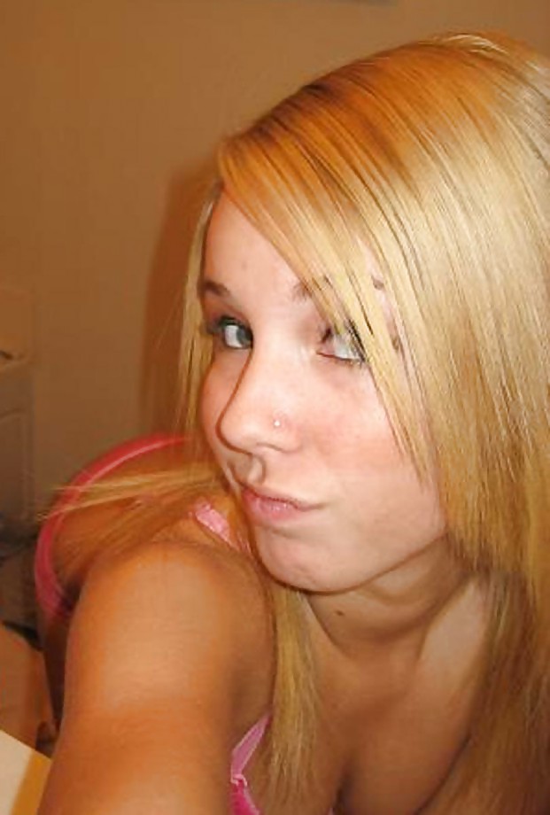 XXX Cute Homemade Selfshot Teen