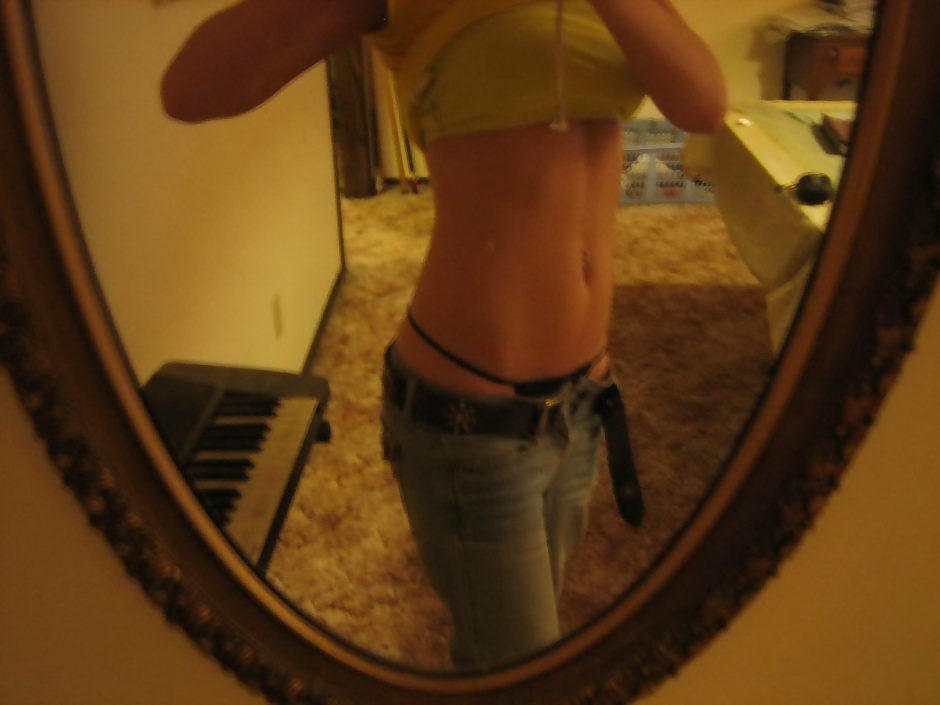 XXX Teeny Selfi
