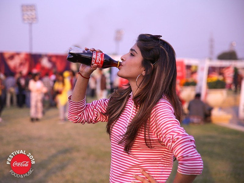 Cocacola Girl Drink 01 - 23 Photos 