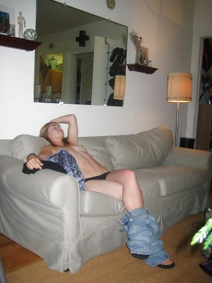 XXX CRazyk Girl like to flash