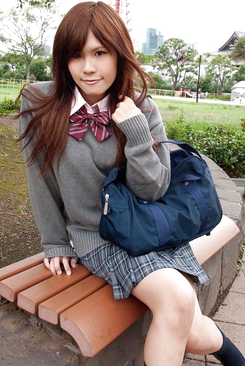 Teen Japanese Newhalf Schoolgirls 29 Pics