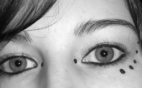 XXX Eye Paint