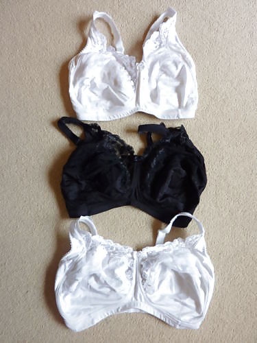 XXX Mature bra