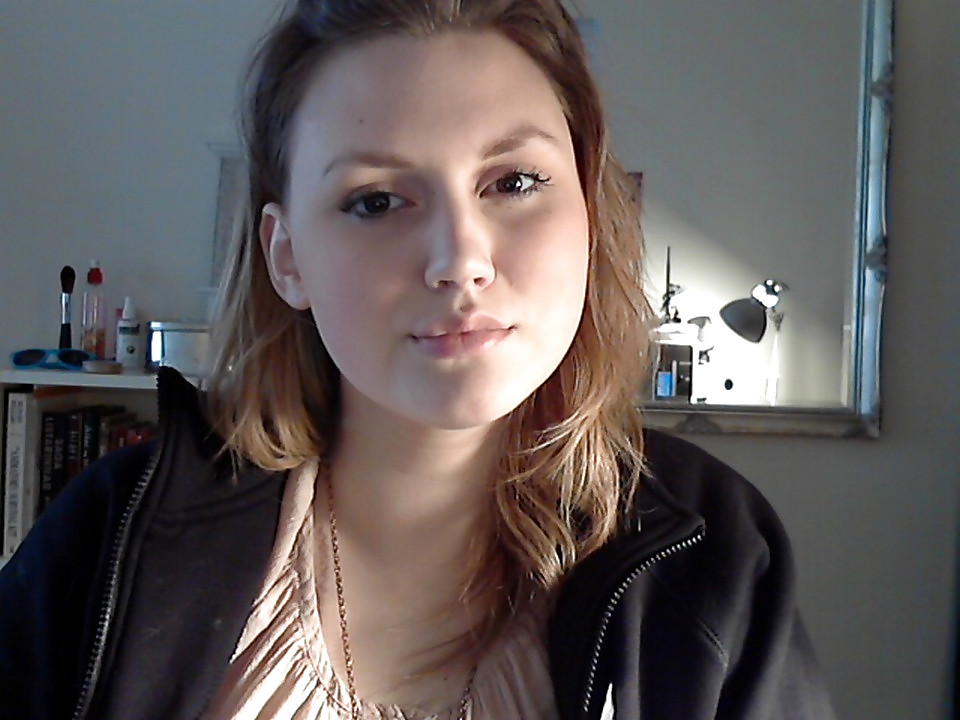 XXX Busty Cam Plumper From SmutDates.com