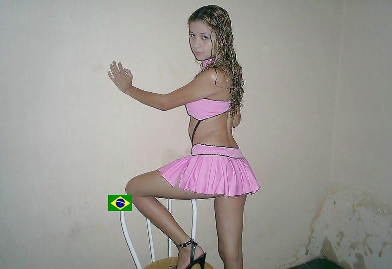 XXX Mother and young daughter Brazil