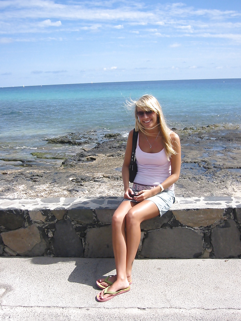 XXX not sisters on Vacation - Enjoy CardinalRoss!