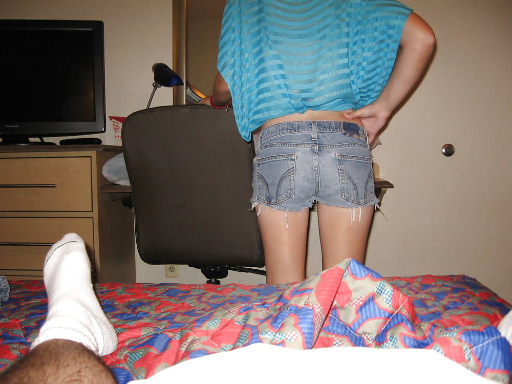 XXX A nice ass in tight jeans