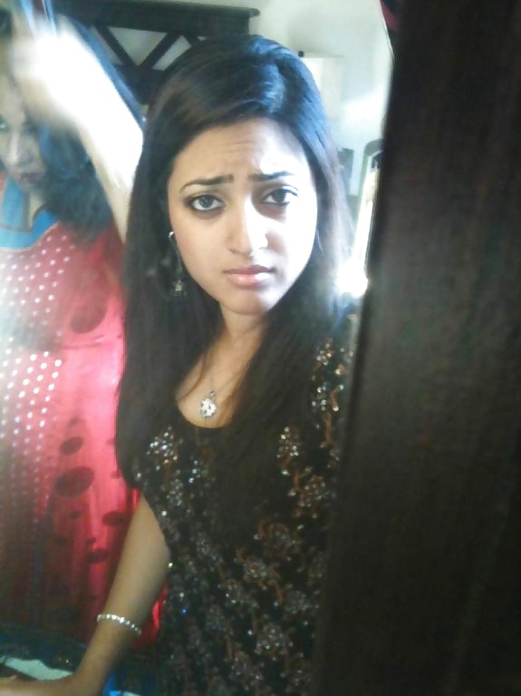 XXX High Class Girl selfie Pics