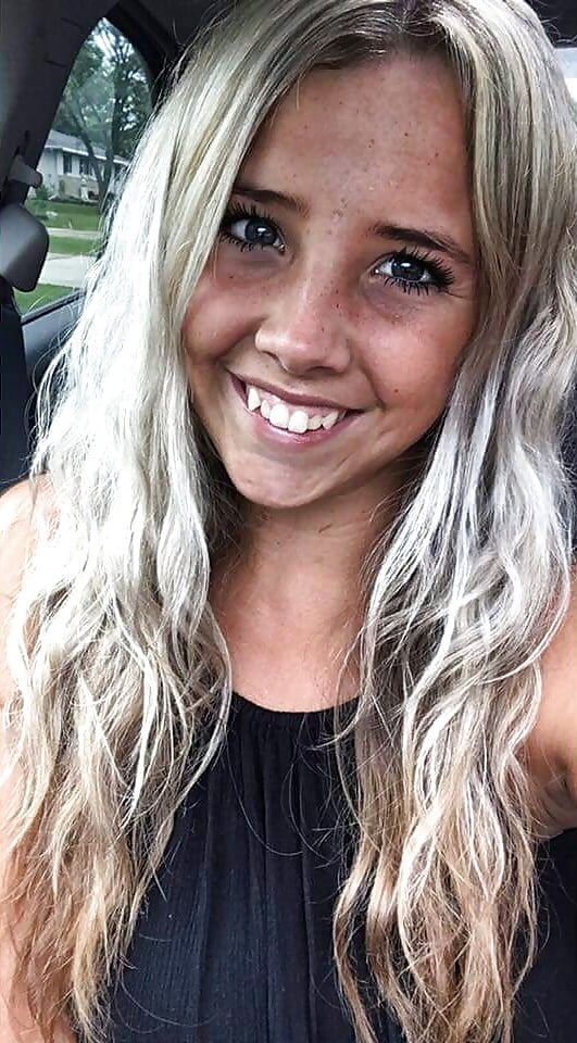 XXX hot blond teen Micay exposed