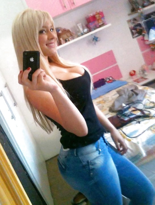 XXX Selfies In Those Jeans