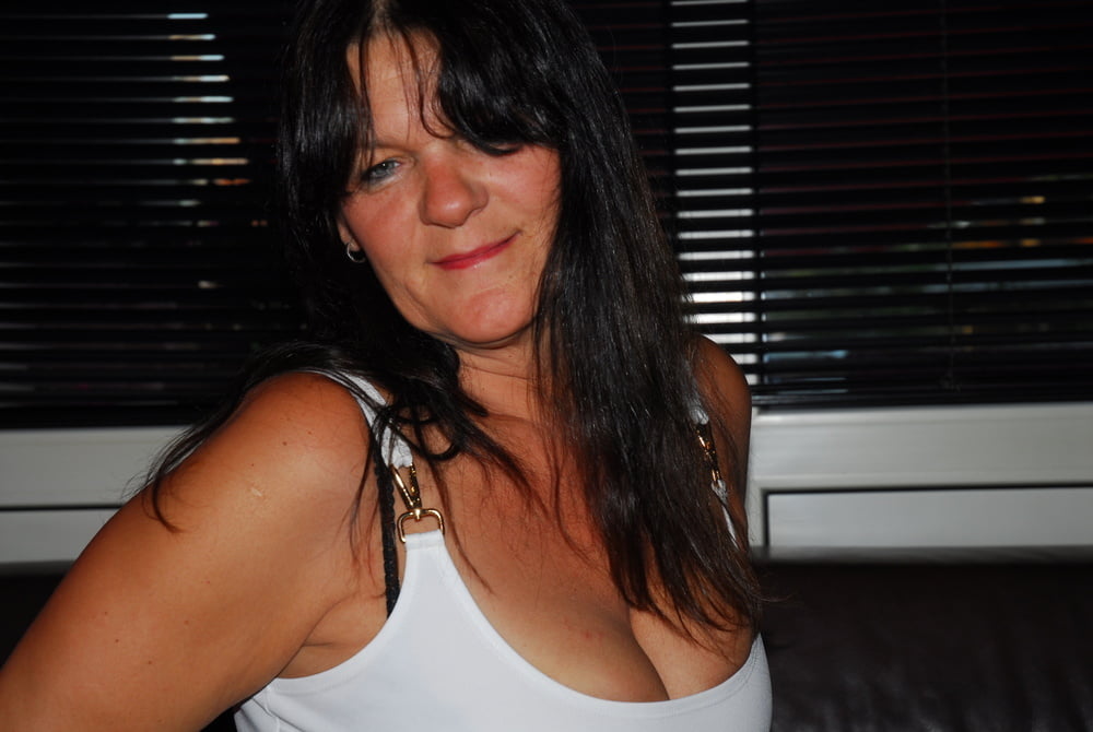 Brunette MILF - 61 Photos 