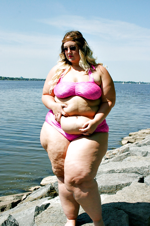 Глубокий толстухи. Жирные целюдитные женщины.