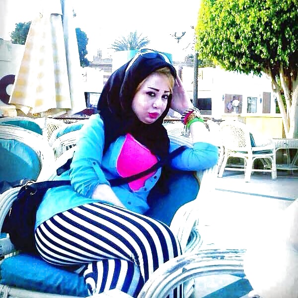 XXX egyptian mom and matures ass