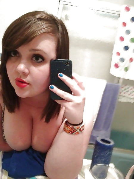 XXX Selfie Amateur BBWs, Curvy and Thick! - vol 68!