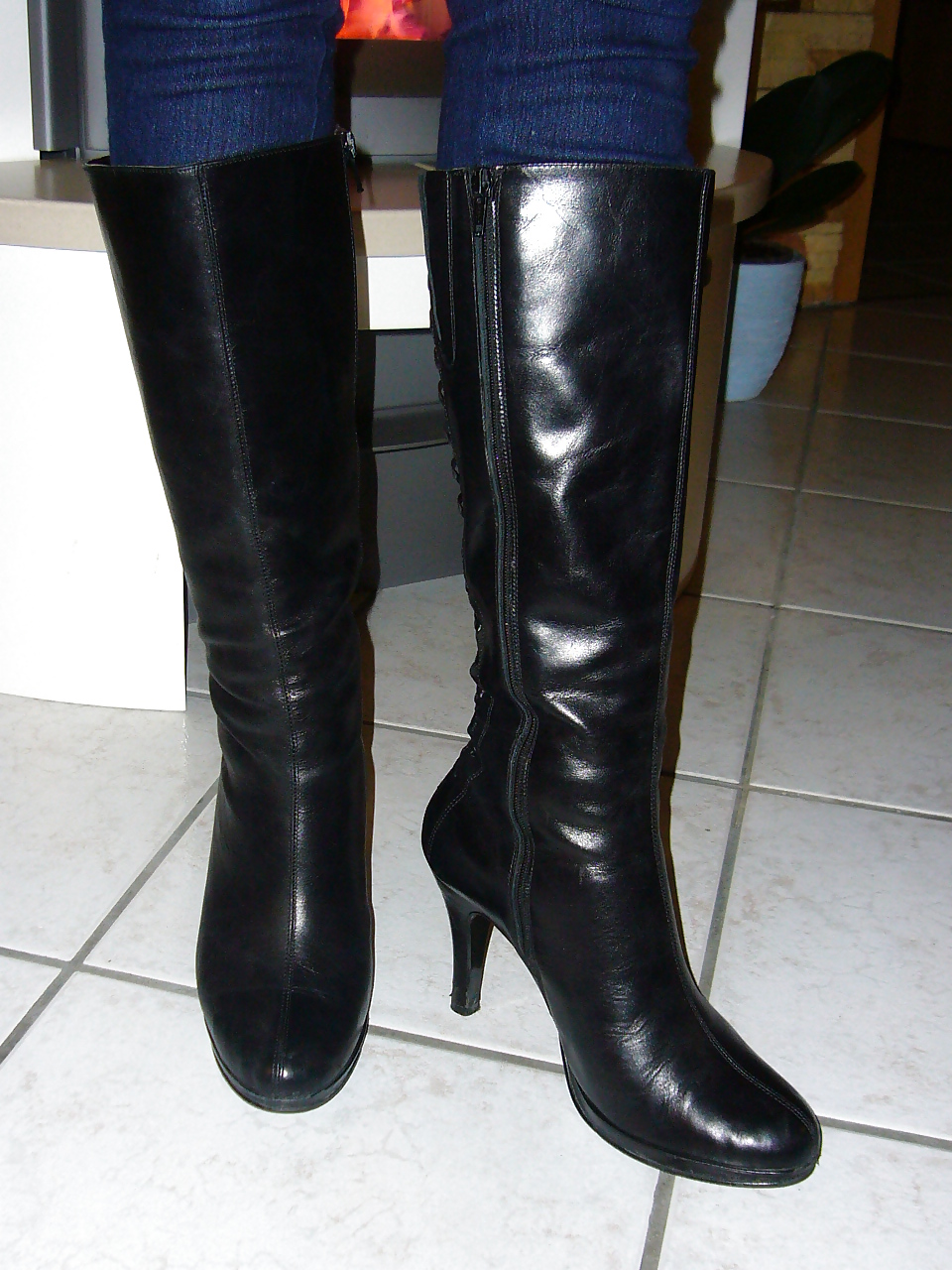 XXX black boots Blabla