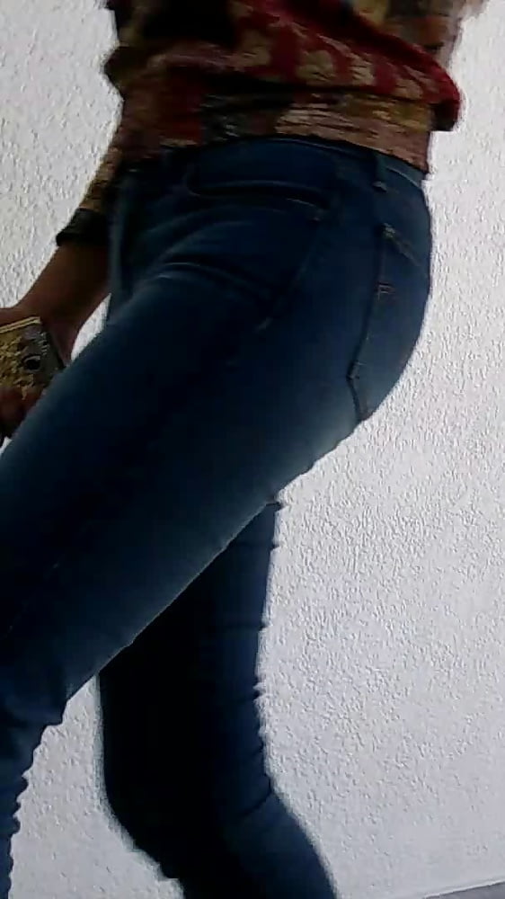 XXX linda nena en jeans voyeur mexicanas