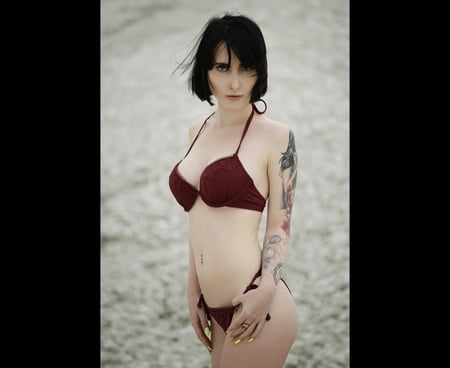 hot pics   lou nesbit lia louise         