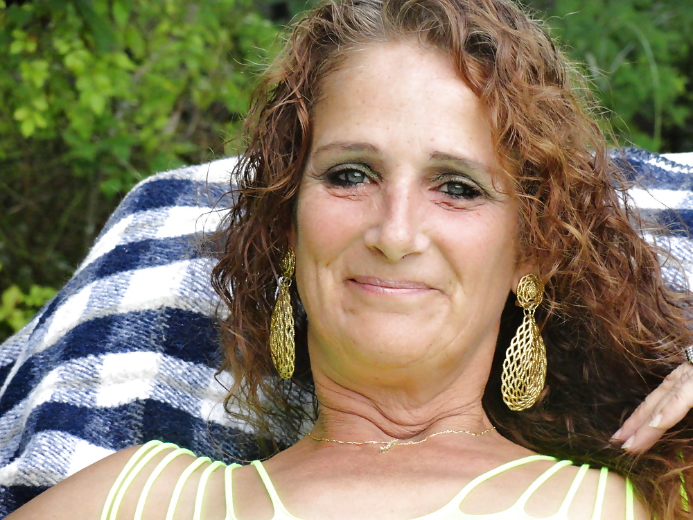 XXX Milf Aggie Again