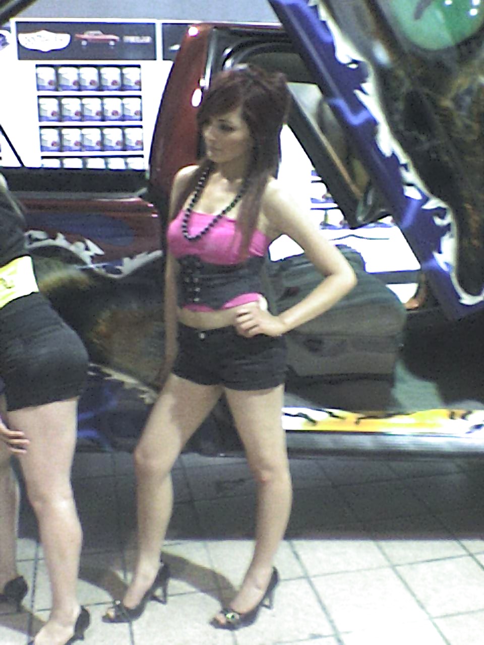 XXX carshow girls