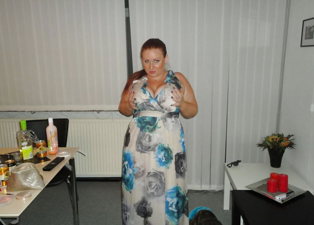 XXX Busty Readhead Teenie