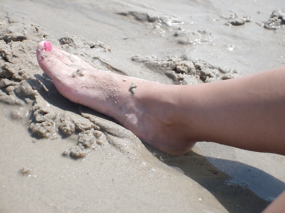 XXX My sexy wife's feet at the beach
