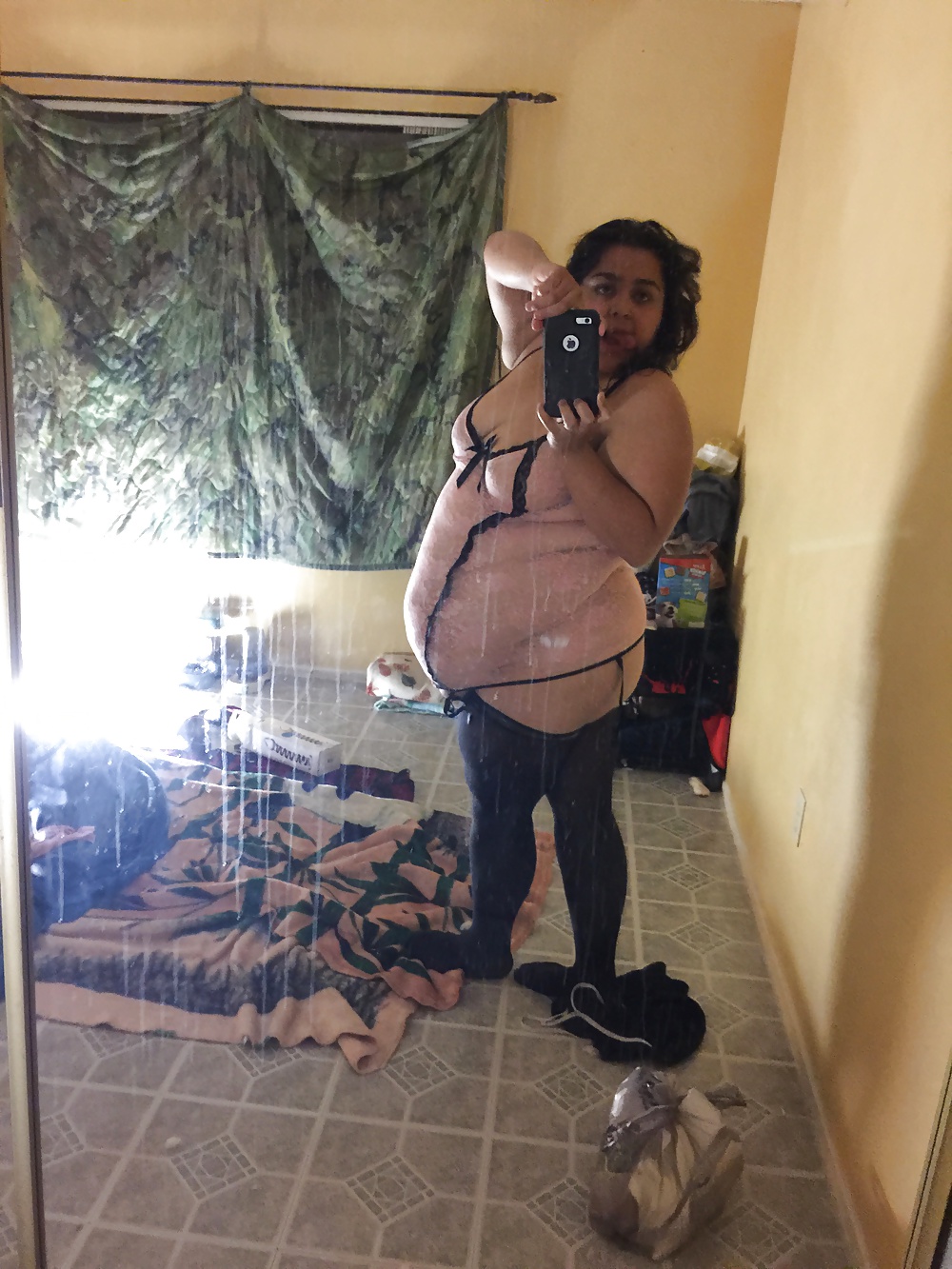 XXX posing for daddy