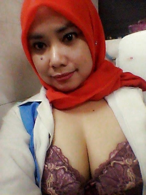 XXX Favourite Malay tudung milf 19