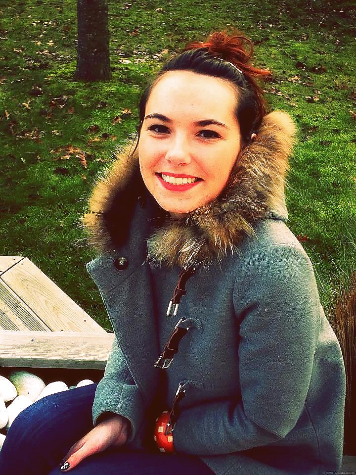 XXX Louise la petite salope