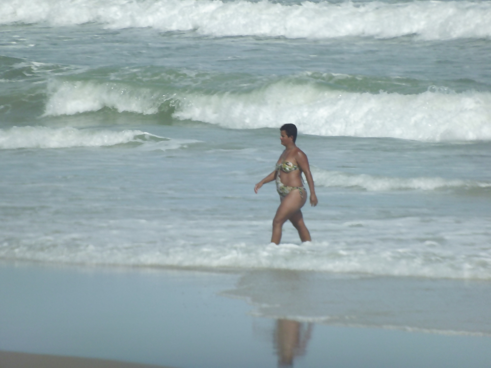 XXX walking in the beach