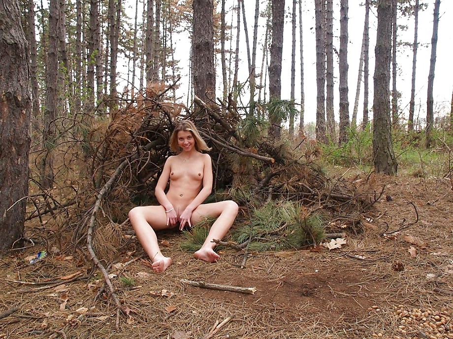 XXX I masturbated my prick when she posed