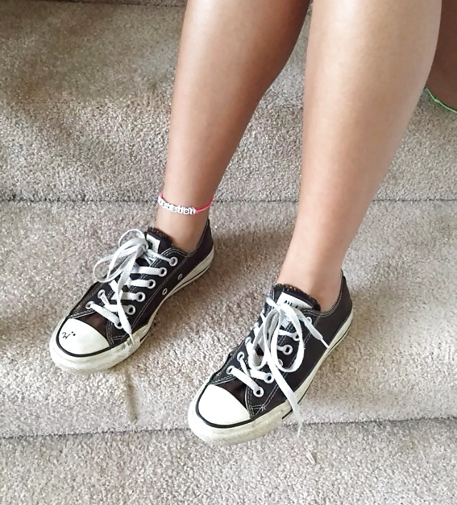 XXX Cute Teen shows her feet & converse