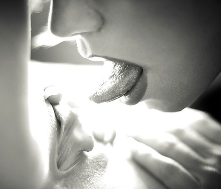 450px x 385px - Porn Pics Erotic Art of Kissing a Pussy - Session 1 5728546