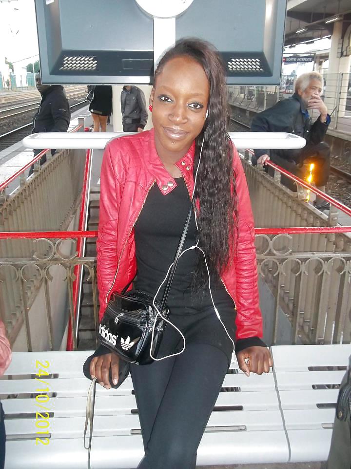 XXX ex suceuse du 95 m1tenant married merveille.